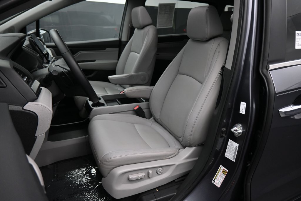 Used 2023 Honda Odyssey EX-L image 17