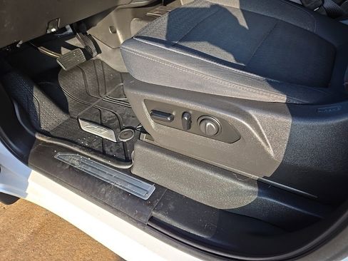 Used 2019 Chevrolet Silverado 1500 LT w/ Texas Edition image 44