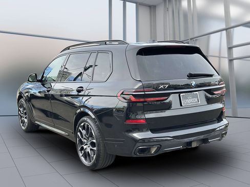 Used 2024 BMW X7 xDrive40i w/ M Sport Package image 7