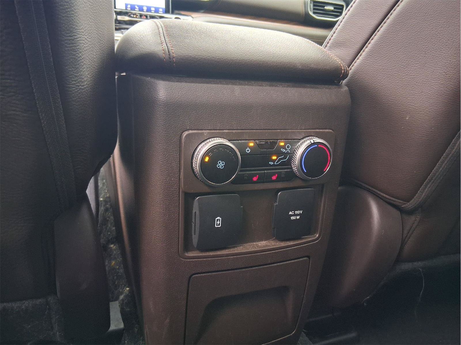 Used 2024 Ford Explorer King Ranch w/ Technology Package RWD image 27