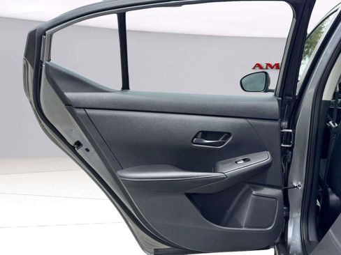 Used 2024 Nissan Sentra SV FWD image 35