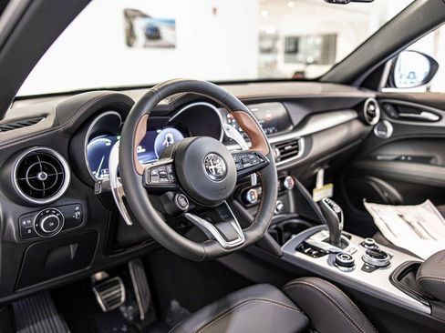 New 2025 Alfa Romeo Stelvio Sprint image 21