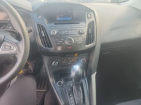 Used 2016 Ford Focus SE FWD image 23