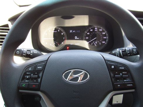 Used 2018 Hyundai Tucson SEL image 18