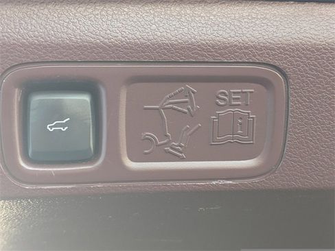 Used 2021 Lincoln Navigator Black Label image 12