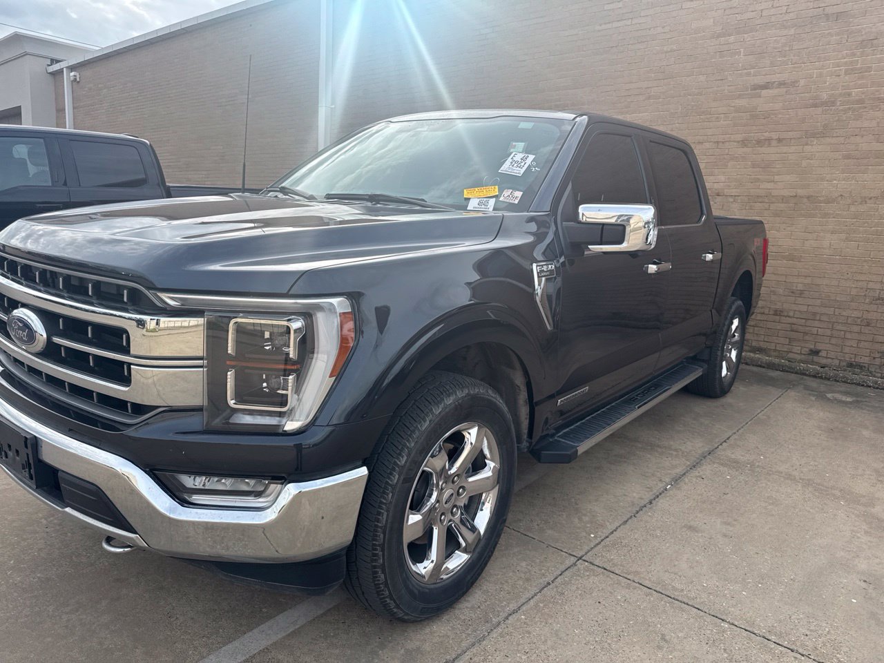 Used 2021 Ford F150 Lariat w/ Equipment Group 502A High AWD/4WD image 1