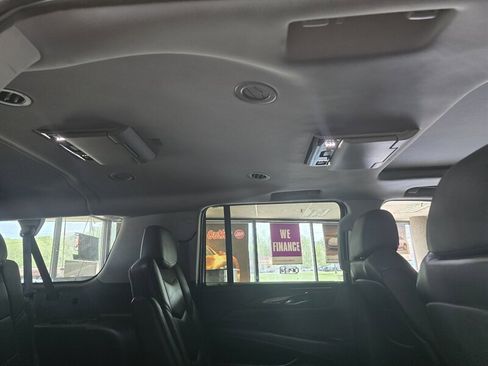 Used 2017 Cadillac Escalade ESV Premium Luxury image 21