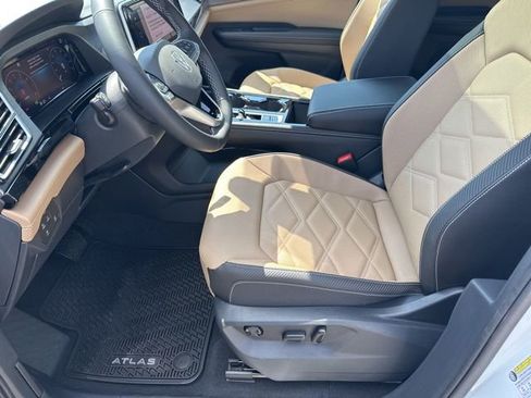 New 2026 Volkswagen Atlas Cross Sport SE AWD/4WD image 11