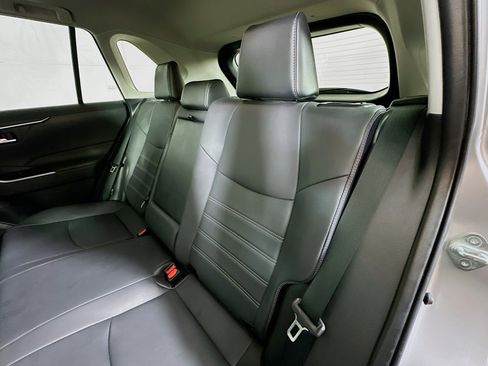 Used 2022 Toyota RAV4 XLE Premium image 23