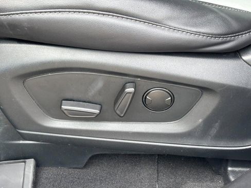 Used 2023 Ford Explorer XLT w/ Equipment Group 202A image 17