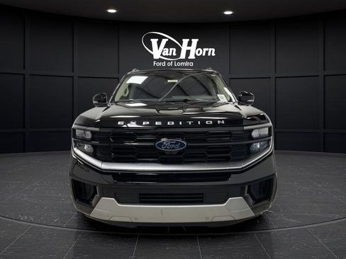 Used 2025 Ford Expedition Max Platinum image 12