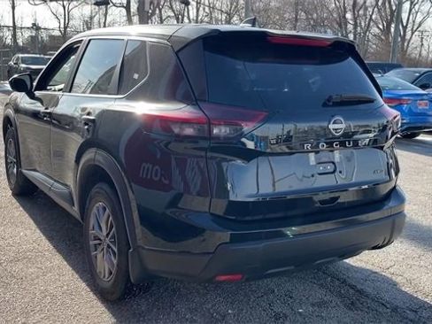 Used 2025 Nissan Rogue S image 25