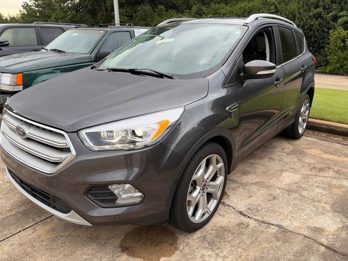 Used 2019 Ford Escape Titanium FWD image 1