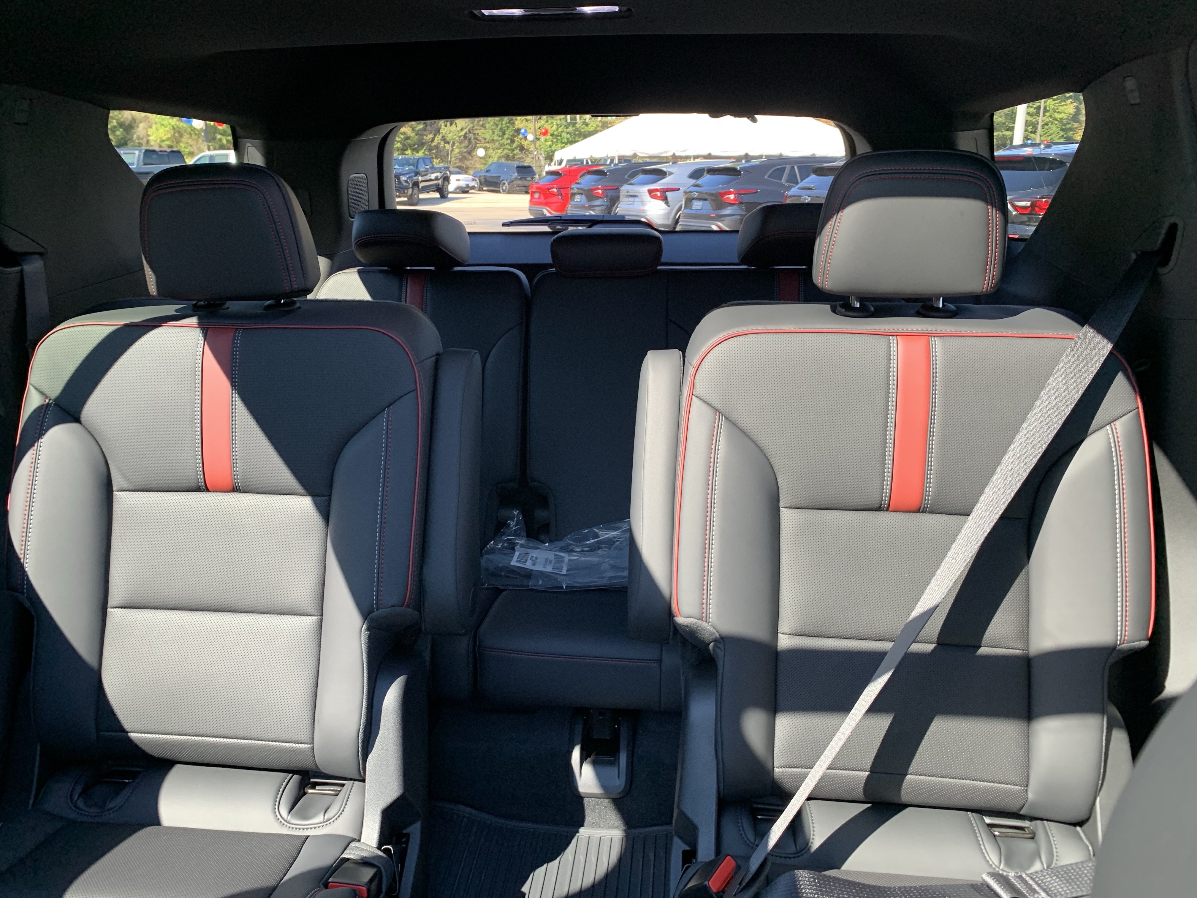 New 2027 Chevrolet Traverse RS w/ LPO, Floor Liner Package AWD/4WD image 19