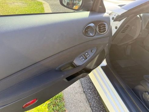 Used 2025 Nissan Z Sport w/ Floor Mat Package image 20