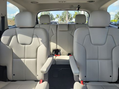 Used 2023 Kia Telluride SX FWD image 17
