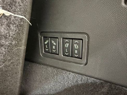Used 2021 Cadillac XT6 Premium Luxury AWD/4WD image 9