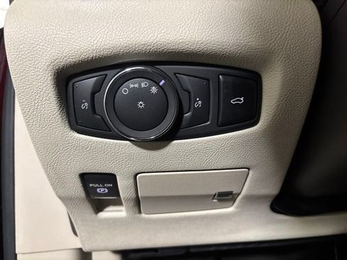 Used 2019 Lincoln Continental Reserve AWD/4WD image 35