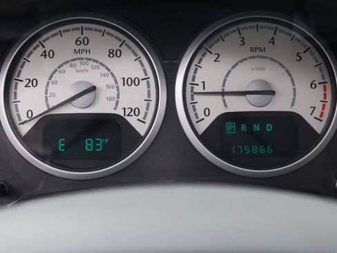 Used 2008 Chrysler Town & Country Touring w/ Entertainment Group #2 FWD image 33