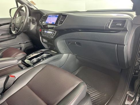 Used 2023 Honda Ridgeline Black Edition image 32