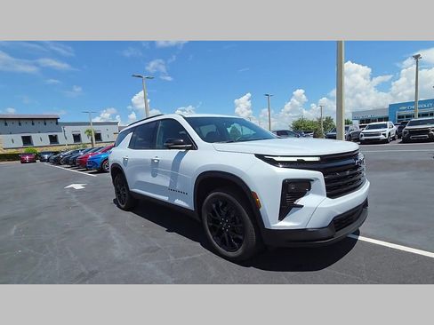 New 2026 Chevrolet Traverse LT w/ Midnight/Sport Edition FWD image 23