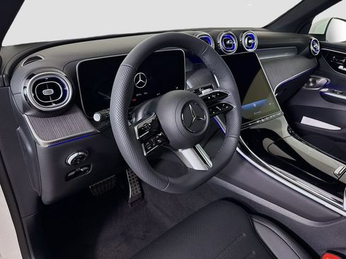 New 2026 Mercedes-Benz GLC 300 4MATIC image 9
