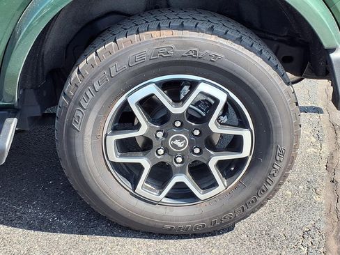 Used 2025 Ford Bronco Outer Banks AWD/4WD image 9