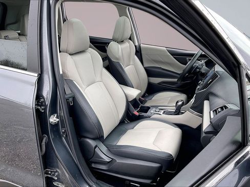 Used 2023 Subaru Forester Limited image 6