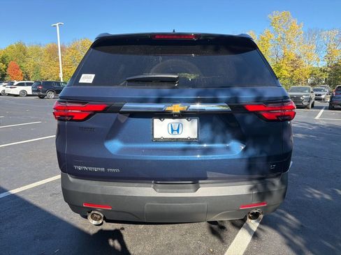 Used 2023 Chevrolet Traverse LT image 4