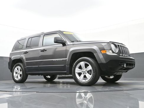 Used 2017 Jeep Patriot Sport image 37