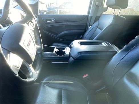 Used 2019 GMC Yukon XL SLT image 7