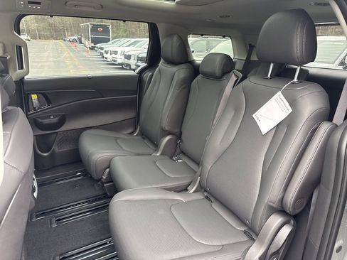 New 2026 Kia Carnival SX Prestige image 12