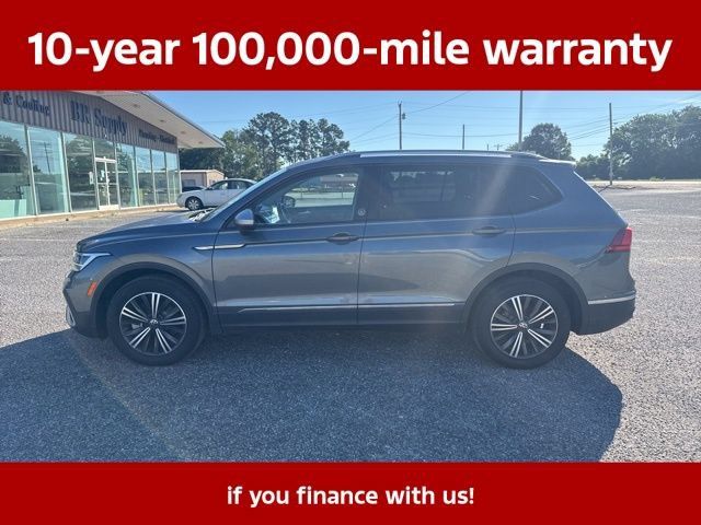 Used 2024 Volkswagen Tiguan Wolfsburg Edition FWD image 1