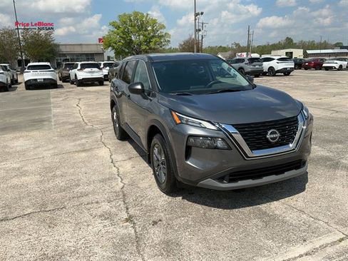 Used 2023 Nissan Rogue S image 1