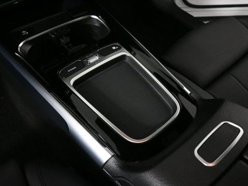 Used 2025 Mercedes-Benz GLB 250 image 15