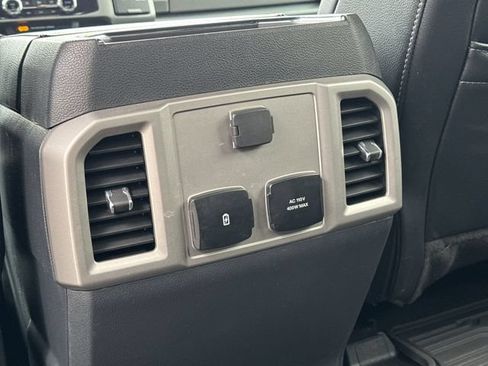 Used 2022 Ford F250 Lariat w/ Lariat Value Package AWD/4WD image 13