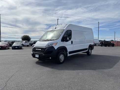 Used 2025 RAM ProMaster 2500 w/ Convenience Group FWD image 7