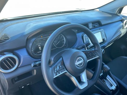 Used 2025 Nissan Versa SV image 32