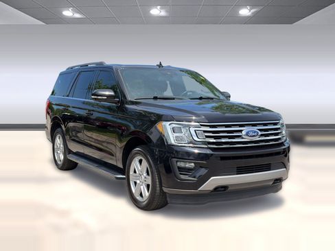 Used 2020 Ford Expedition XLT w/ Equipment Group 202A AWD/4WD image 7