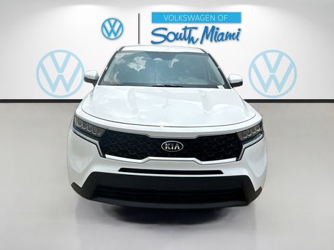 Used 2021 Kia Sorento LX FWD image 2