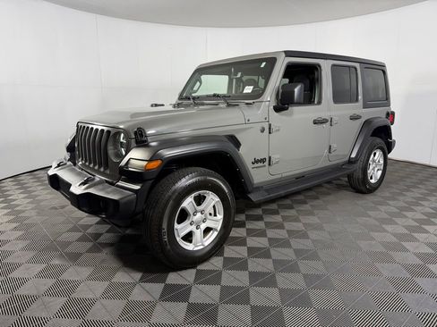 Used 2022 Jeep Wrangler Unlimited Sport AWD/4WD image 4