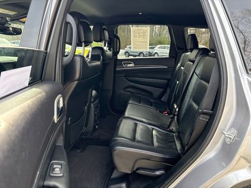 Used 2018 Jeep Grand Cherokee Limited image 14