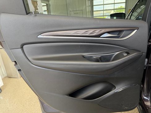 Used 2023 Buick Enclave Avenir AWD/4WD image 25