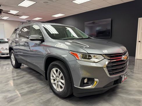 Used 2019 Chevrolet Traverse LT AWD/4WD image 2