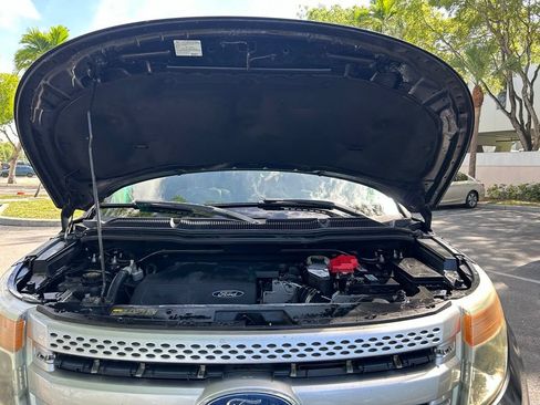 Used 2012 Ford Explorer XLT FWD image 27