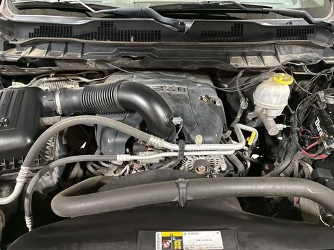 Used 2019 RAM 1500 Lone Star AWD/4WD image 24