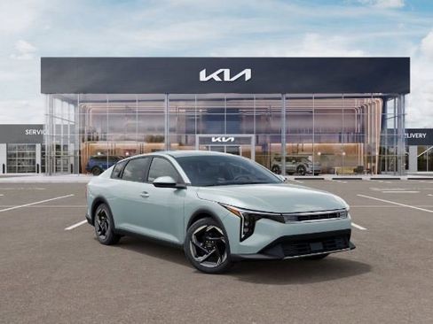 New 2026 Kia K4 LXS image 1