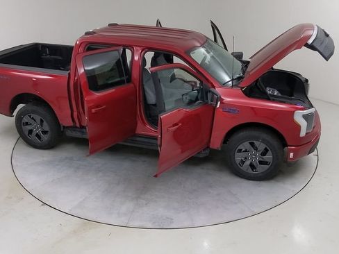 New 2025 Ford F150 Lightning Flash AWD/4WD image 44