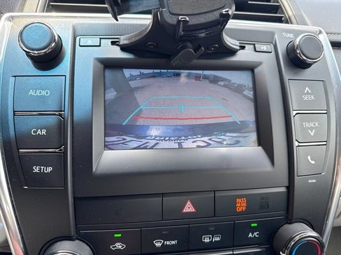 Used 2015 Toyota Camry LE FWD image 22