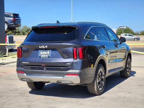 New 2026 Kia Sorento S AWD/4WD image 4
